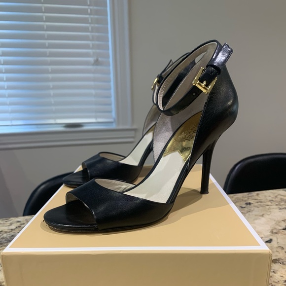 Michael Kors Black Leather Sandals - Picture 1 of 5